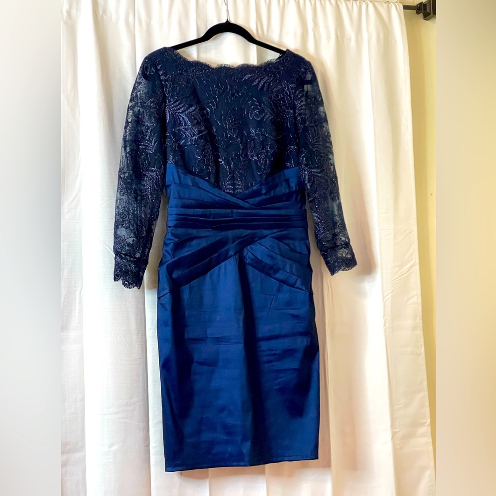Beautiful Blue Tadashi Shoji dress size 12.